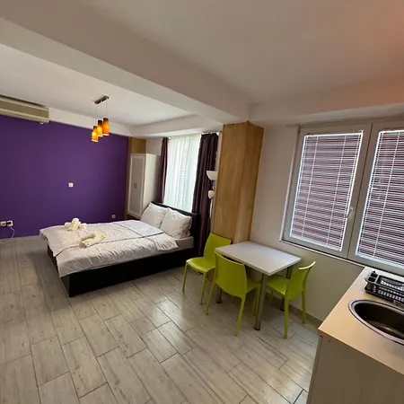 Iskra Apartment
